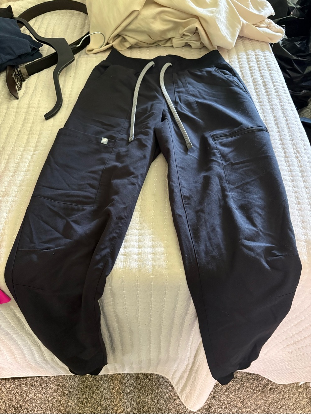 Fabletics scrub set - Picture 3 of 4